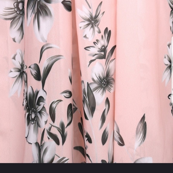 🥳🥳 2X HOST PICK🥳🥳 Beautiful Summer Flowered long dress - Picture 4 of 11